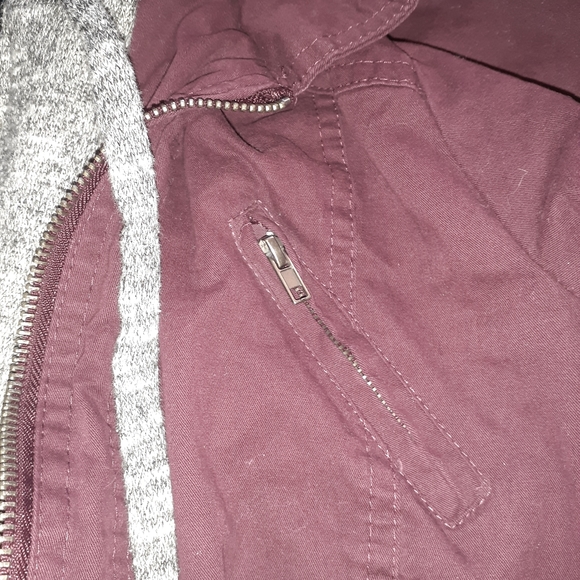 Love Tree Small BURGUNDY Jacket - Picture 8 of 8